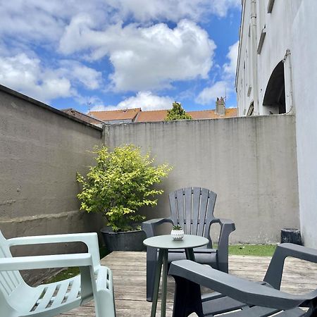 L'Aristide Lägenhet Calais Exteriör bild